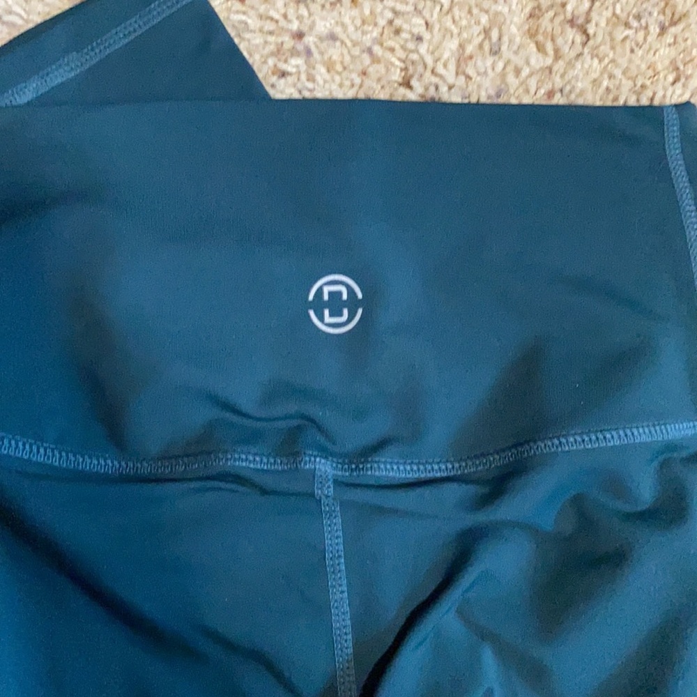 BRAND NEW DYI XS forest green workout tights! - Picture 3 of 3